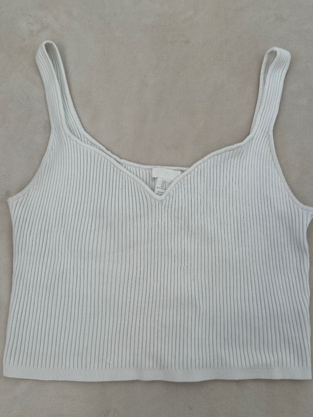 H&M white crop tank with sweetheart neckline